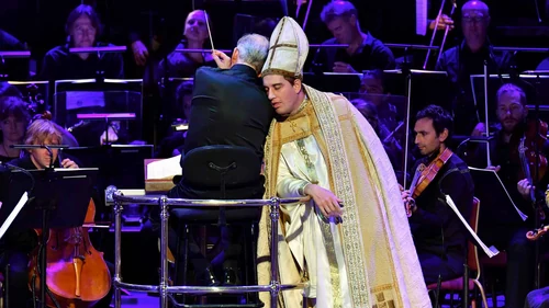 BENVENUTO CELLINI — production photo