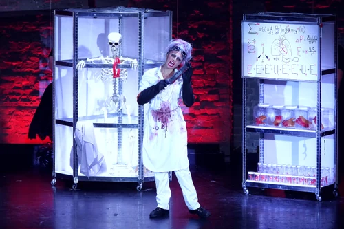 HÄNSEL UND GRETEL — production photo