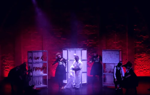 HÄNSEL UND GRETEL — production photo