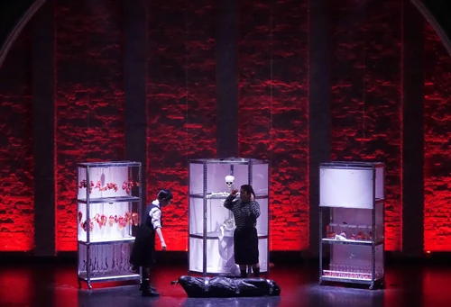 HÄNSEL UND GRETEL — production photo
