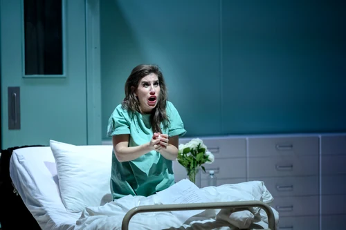 LA TRAVIATA — production photo