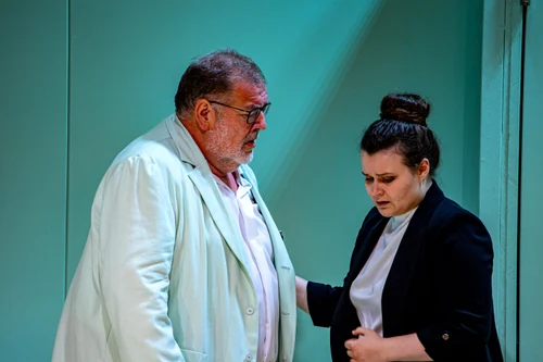 LA TRAVIATA — production photo