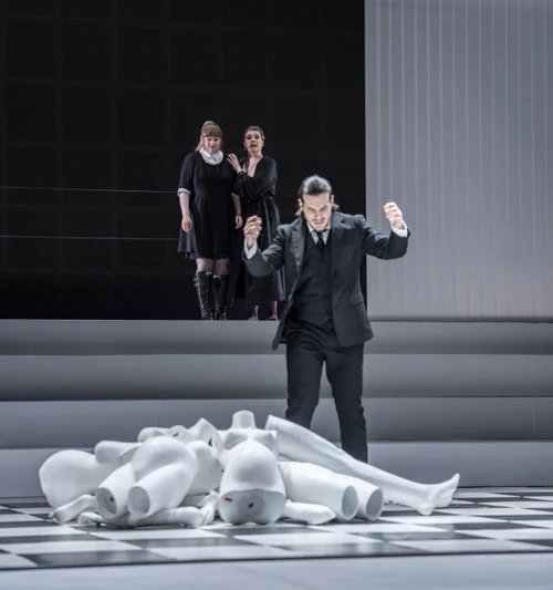 LE NOZZE DI FIGARO — production photo