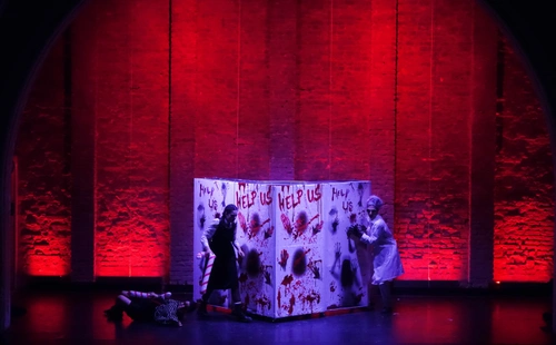 HÄNSEL UND GRETEL